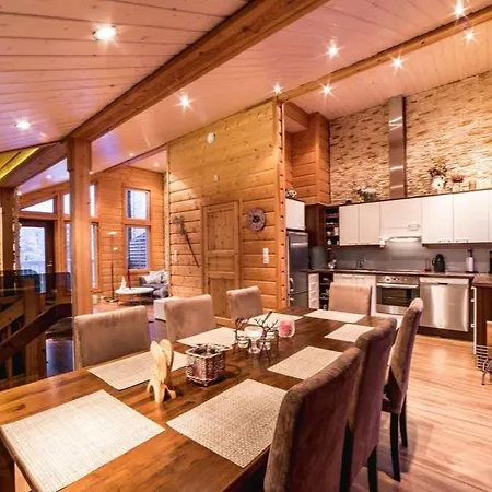 Villa Uskelo, Levi Kittilä