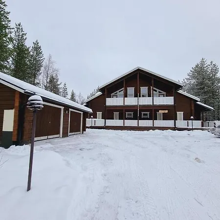 Uskelo, Levi Villa *